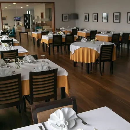 מלון Inatel Flores סנטה קרוז דאס פלורס