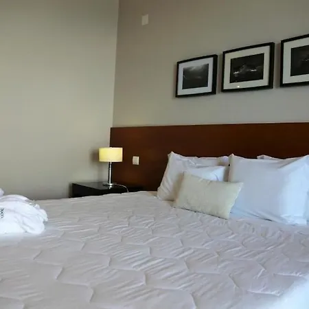 מלון Inatel Flores סנטה קרוז דאס פלורס