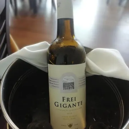 Inatel Flores מלון